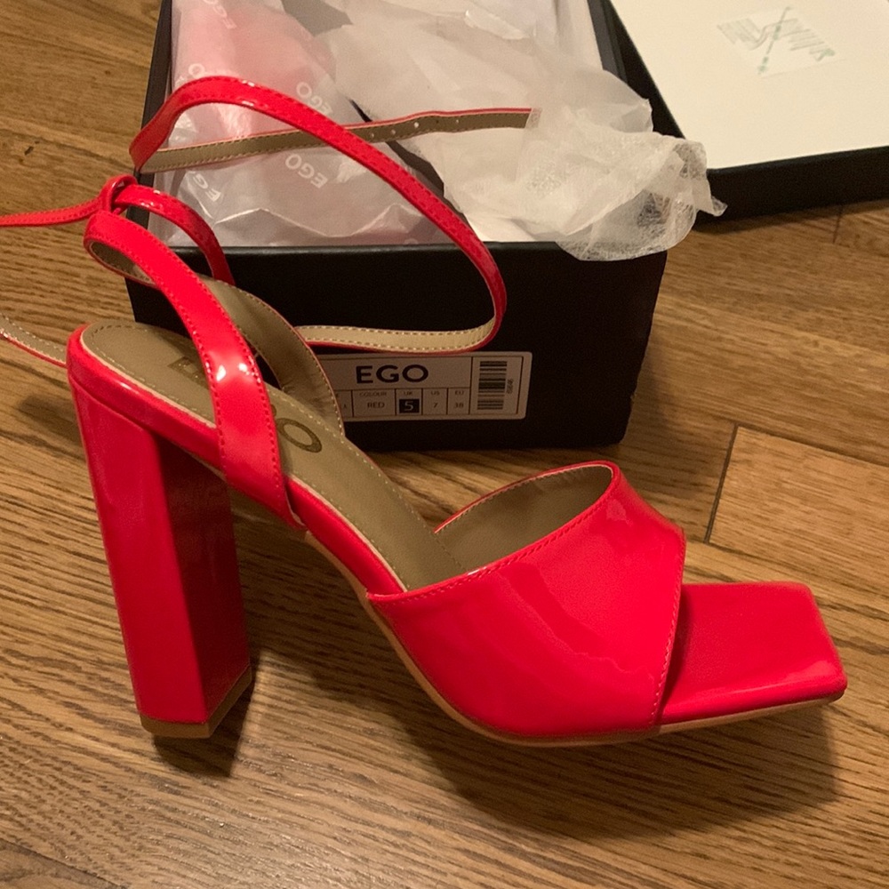 Brand new red heels